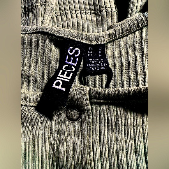 Pieces Brand Pale Green Short Sleeve T-Shirt for Women Size Medium From The Bay - Picture 2 of 10